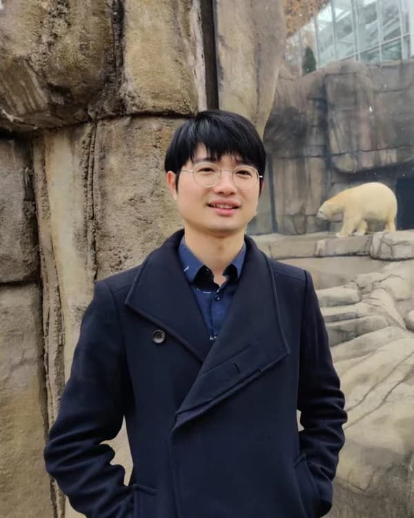 王天风人物照片